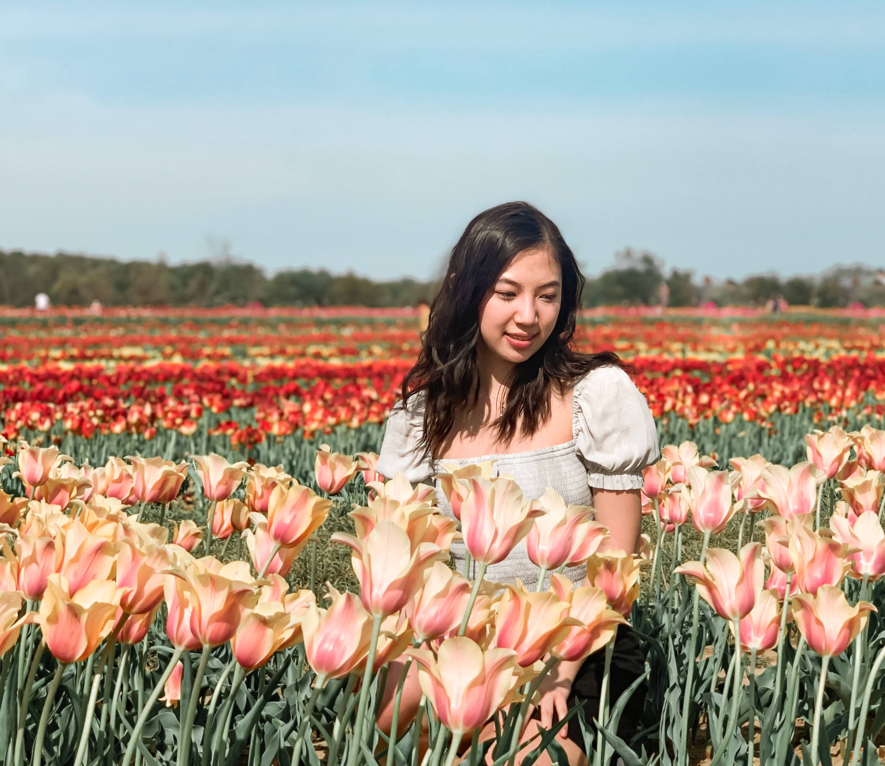 Explore Ashley Reynolds' Captivating Instagram World - moecppi